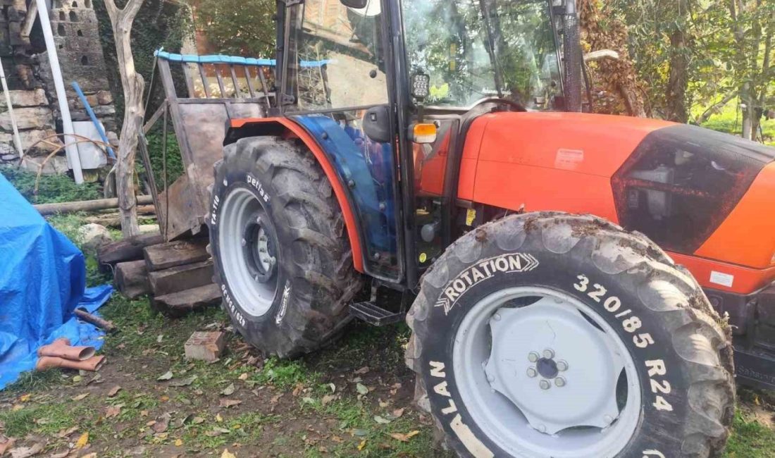 Kastamonu’nun İnebolu ilçesinde traktör ile arkasına bağlı olan kazan arasında