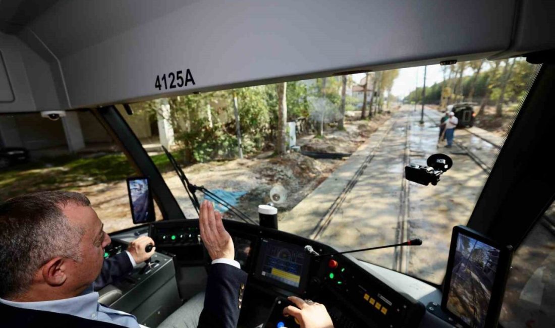 Kocaeli Büyükşehir Belediyesi, kent içi ulaşım ağını güçlendiren Alikahya-Stadyum Tramvay