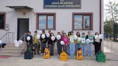 Düzce Belediyesi 4 Ekim Hayvanları Koruma Günü’nde Mergiç’teki sokak hayvanları