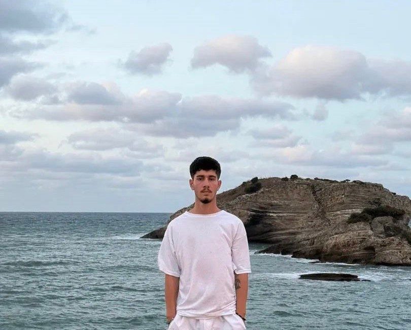 Motosiklet kazası yapan genç sürücü kurtarılamadı Kocaeli’nin Derince ilçesinde meydana gelen motosiklet kazasında ağır yaralanan genç