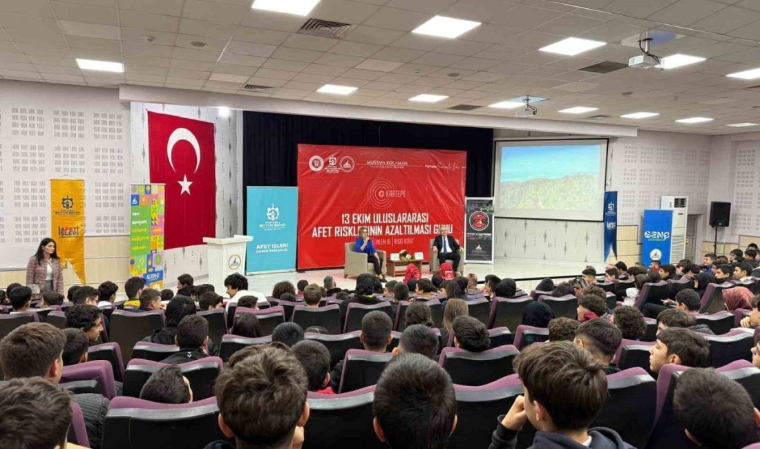 Kocaeli’de düzenlenen tatbikat, eğitim ve panellerle öğrencilerden yetişkinlere kadar bin