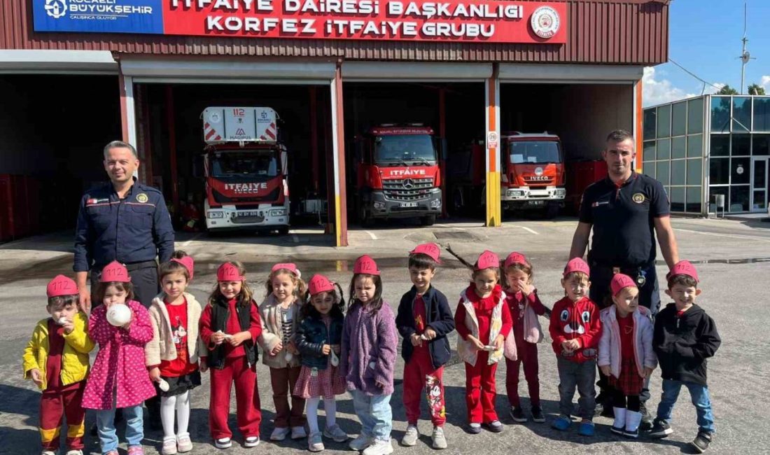 Kocaeli Büyükşehir Belediyesi İtfaiyesi’ni ziyaret eden bin 252 minik öğrenci,