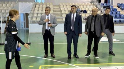 Bilecik’in Osmaneli ilçesinde öğrenciler için düzenlenen Spor Şöleni, renkli görüntülere