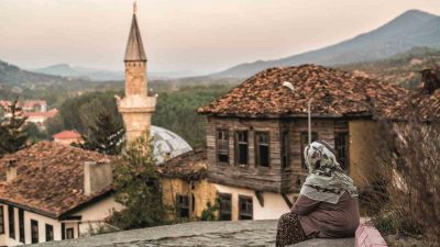 Sakarya Büyükşehir Belediyesi ekipleri, sosyal belediyecilik anlayışıyla özel gereksinimli bireyler