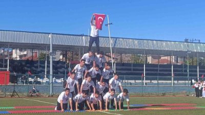 Bilecik’in Pazaryeri İlçesi’nde 29 Ekim Cumhuriyet Bayramı dolayısıyla coşkulu bir