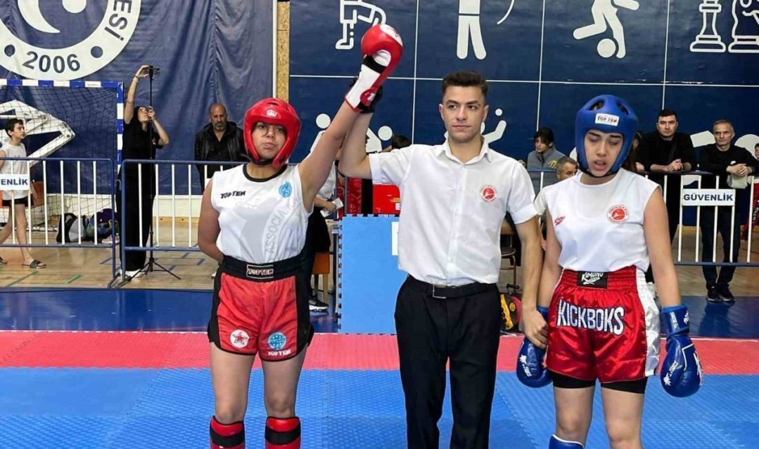 Pazaryeri’nin genç sporcuların Uşak’ta büyük başarısı kazandı Uşak’ta düzenlenen Cumhuriyet Bayramı İller Arası Kick Boks Şampiyonasında Pazaryeri’nin