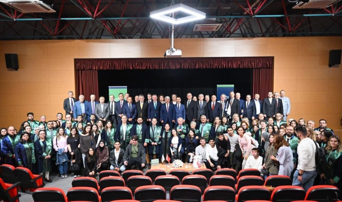 Kocaeli Sağlık ve Teknoloji Üniversitesi’nin yeni akademik yıl açılış töreninde