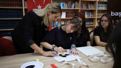 Sakarya Büyükşehir Belediyesi, Cumhuriyet’in 102. yılını Sakarya Anadolu Lisesi’nde SAMEK