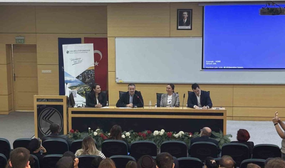 SAÜ’de iş ve akademi dünyası bir araya geldi Sakarya Üniversitesi’nde (SAÜ) iş ve akademi dünyası bir araya geldi.