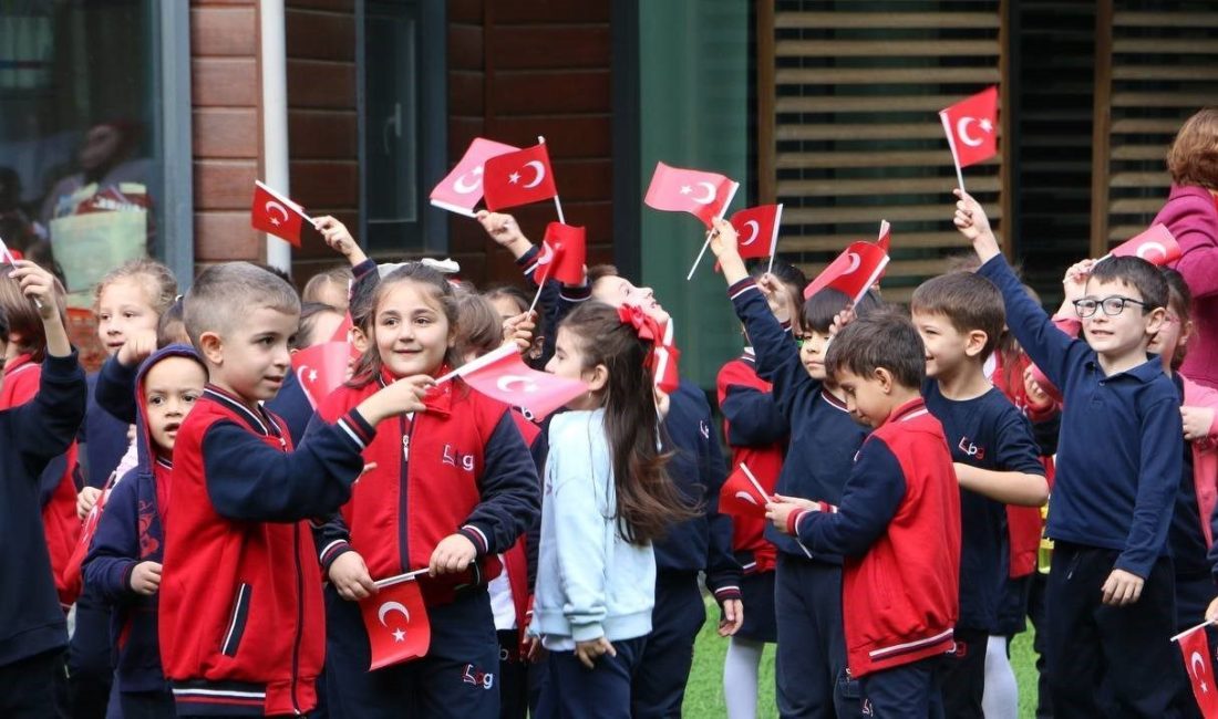SGM’de Cumhuriyet Bayramı için coşkulu kutlama Sakarya Büyükşehir Belediyesi Sosyal Gelişim Merkezi, 29 Ekim Cumhuriyet Bayramı