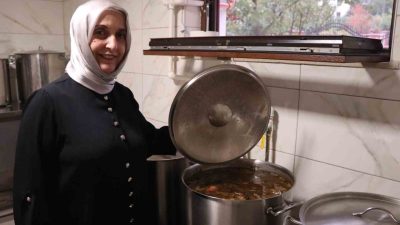 Yalova’da kadın girişimci Dilek Öztürk, ileri derecede kemik erimesi hastalığını