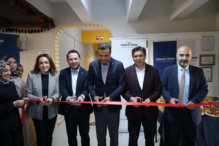 Söğüt’te kadın emeğine destek Bilecik’in Söğüt ilçesinde kadın istihdamına katkı sağlayacak ‘Giyim üretimi dersliğinin’