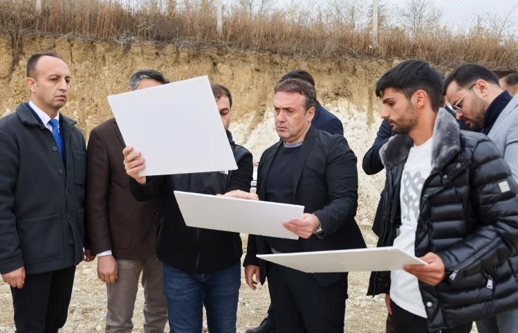 Söğüt’te yeni devlet hastanesi çalışmaları hızla sürüyor Bilecik Valisi Faik Oktay Sözer, Bilecik’in Söğüt ilçesinde yapımı devam