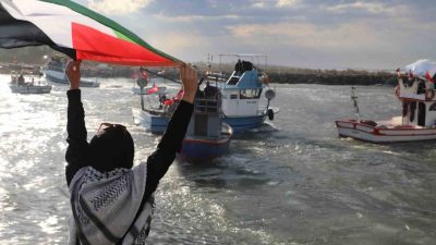 Sakarya’nın Karasu ilçesinde İsrail’in Gazze’de devam eden soykırımları kınanarak, ablukayı