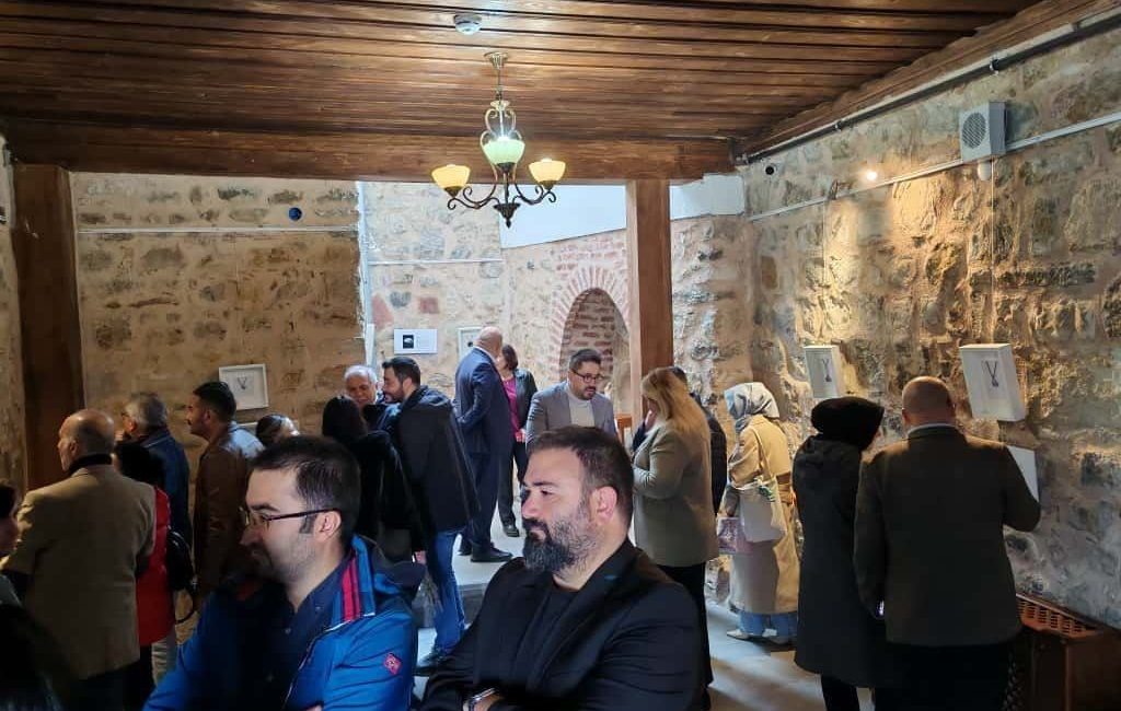 “Takının Armonisi” sergisi Kastamonu’da sanatseverlerle buluştu Kastamonu Üniversitesi Güzel Sanatlar ve Tasarım Fakültesi Öğretim Üyesi Dr.