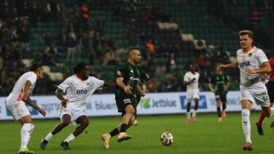 Trendyol Süper Lig’in 10. haftasında Kocaelispor sahasında karşılaştığı Corendon Alanyaspor’u