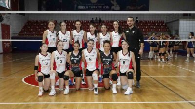 1 yenildi. TVF Kadınlar 2. Ligi’nde Düzce Voleybol, Kocaeli Nicomedia