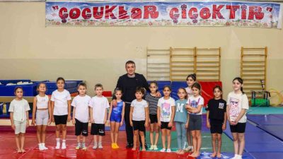 Bilecik Valisi Faik Oktay Sözer, Gençlik ve Spor İl Müdürlüğü