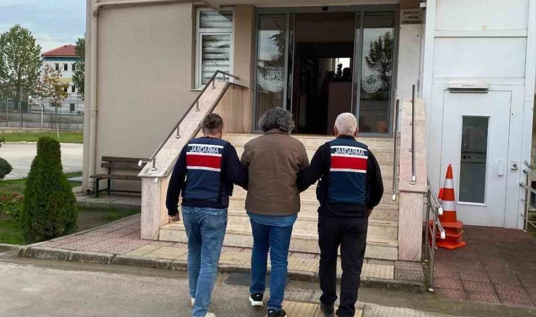 Yalova’da FETÖ firarisi yakalandı Yalova’da FETO üyeliğinden 6 yıl 10 ay kesinleşmiş hapis cezasıyla
