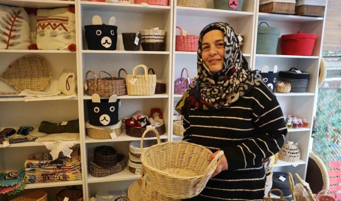 Yalova’nın kaplıcalarıyla ünlü Termal ilçesinde kooperatif üyesi kadınların atık kağıttan