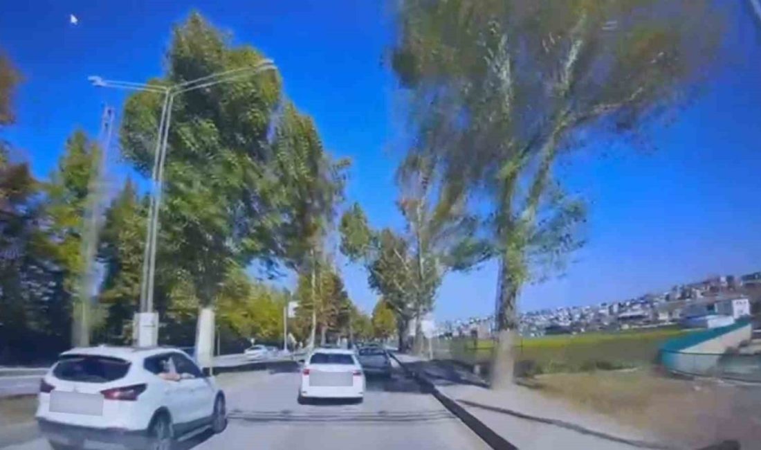 Yalova’da makaslar atarak trafiği tehlikeye sokan sürücüye ceza Yalova’da makaslar atarak trafik güvenliğini tehlikeye atan sürücüye 9 bin