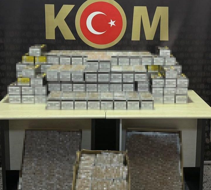 Bilecik’te düzenlenen operasyonda 30 bin adet dolu makaron ele geçildi.