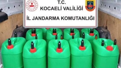 Kocaeli’de durdurulan bir araçta yapılan aramada 400 litre sahte alkol