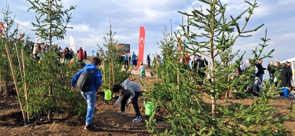SUBÜ’nün 6 öğrenci topluluğu, 11 Kasım Milli Ağaçlandırma Günü çerçevesinde