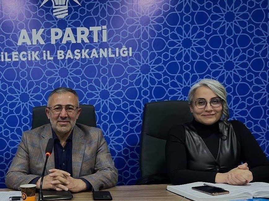 AK Parti Bilecik İl Yönetim Kurulu Toplantısı gerçekleştirildi AK Parti Bilecik İl Yönetim Kurulu Toplantısı, Serkan Yıldırım başkanlığında