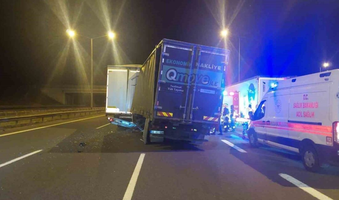 Arıza yapan tıra çarpan kamyon şoförü hayatını kaybetti Bolu’da geçtiğimiz gece TEM Otoyolu’nda arıza yapan tıra arkadan çarpan