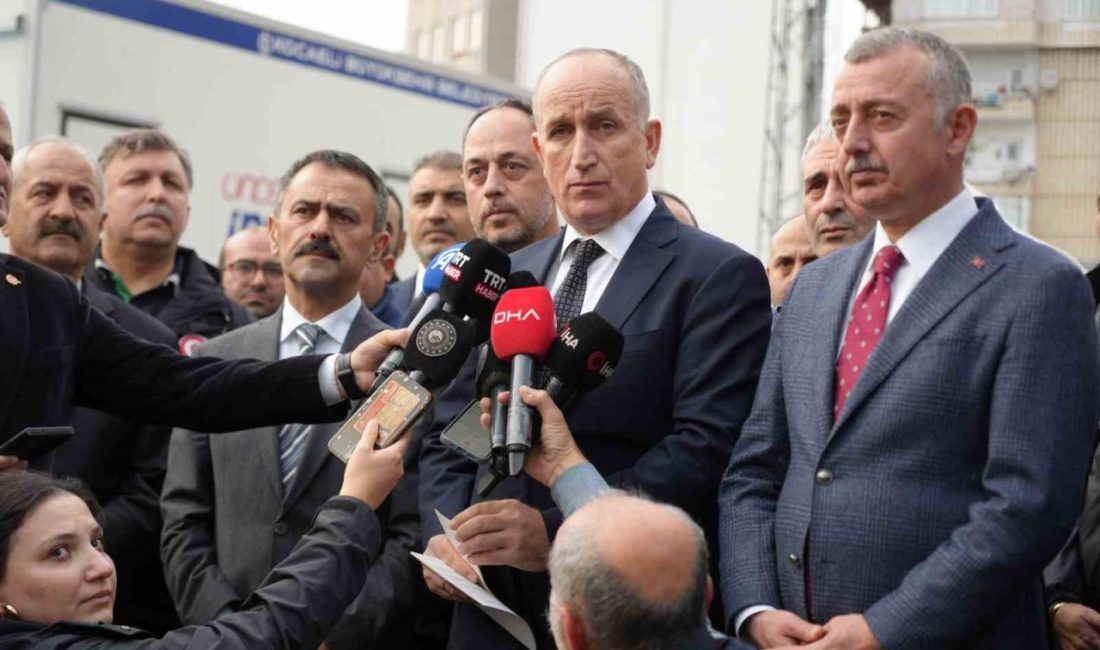 Kocaeli’nin Gebze ilçesinde bir binanın yıkılması ile 4 kişinin öldüğü