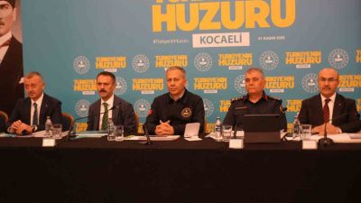Kocaeli’de güvenlik toplantısında konuşan İçişleri Bakanı Ali Yerlikaya, “Tek bir