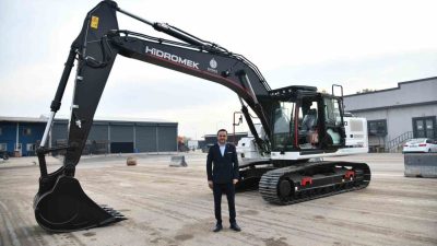 Başiskele Belediyesi, hizmet kapasitesini artırmak amacıyla yeni bir iş makinesini