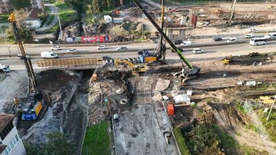 Kocaeli Büyükşehir Belediye Başkanı Tahir Büyükakın, Başiskele Kavşağı’nda çalışmaların yerinde