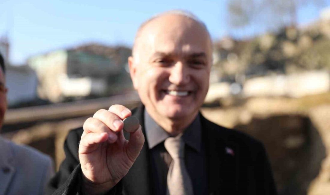 Düzce Belediye Başkanı Dr. Faruk Özlü, Cedidiye Kent Meydanı’ndan Konuralp