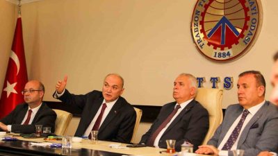 Düzce Belediye Başkanı Dr. Faruk Özlü bir dizi program ve