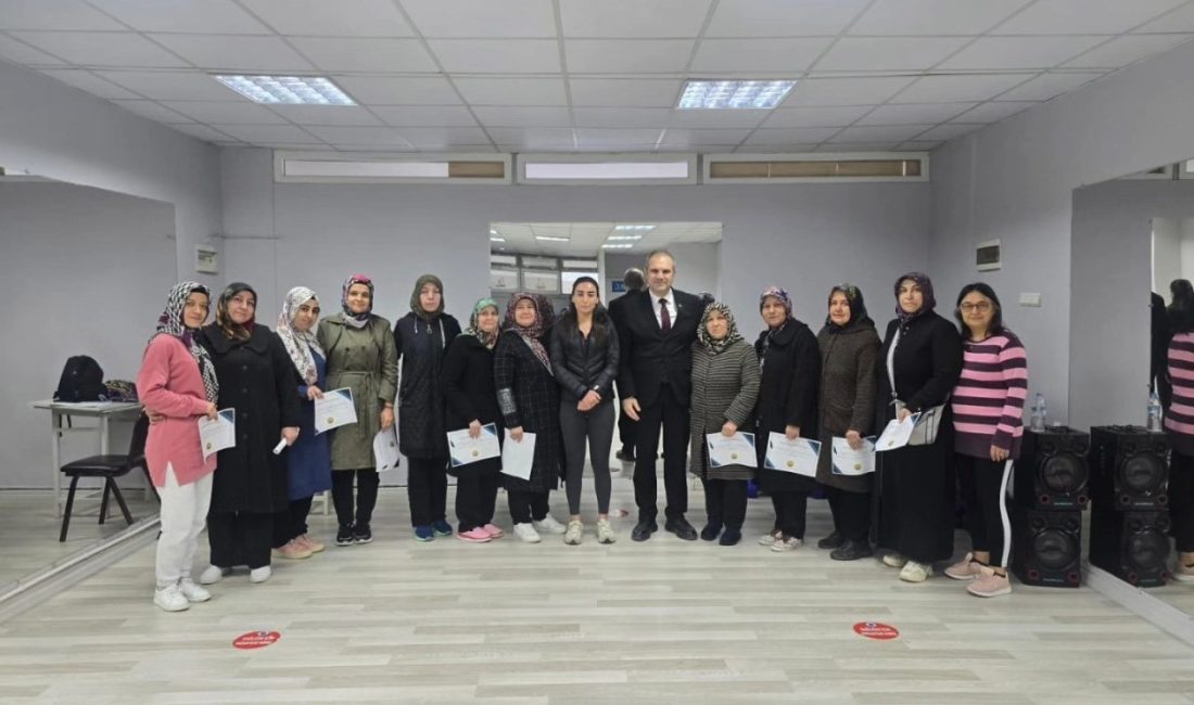 Bayırköy’de fitness kursu sertifikayla sona erdi Bayırköy Belde Belediyesi tarafından yaz başında başlatılan Fitness Kursu, bugün
