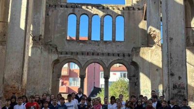 Bayırköy Belediyesi’nin düzenlediği kültürel gezi kapsamında Bayırköy İlkokulu öğrencileri Bilecik’in