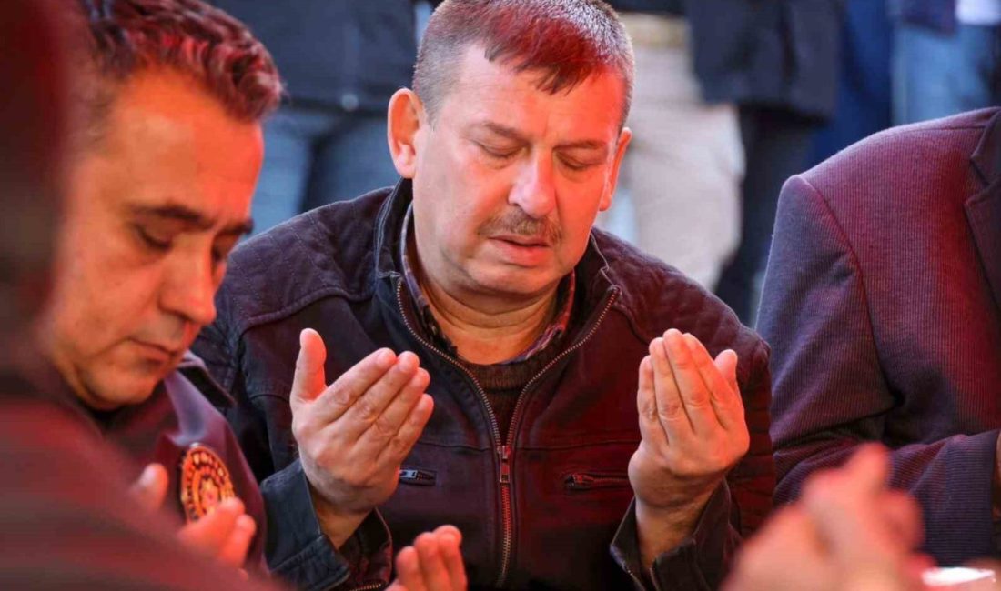 Bilecikli şehit İlhan Ongan’ın baba evinde Mevlid-i Şerif okundu Bilecik’te geçtiğimiz gün şehit olan İlhan Ongan’ın baba evinde Mevlid-i