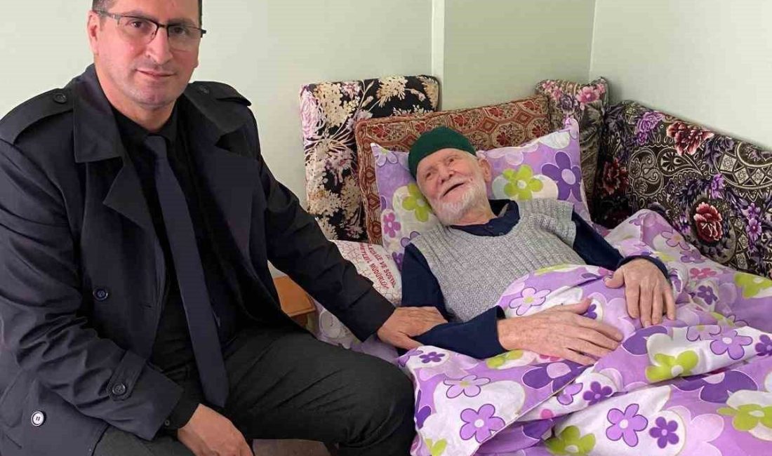 Bilecik’te 4 kuşak bir arada Bilecik’te Aile ve Sosyal Hizmetler Kurum Müdürü Abdülkadir Taşletimur ve