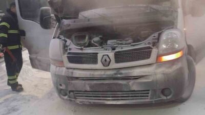 Bilecik’te seyir halinde tekerlik kısmından bir anda alev alan araç