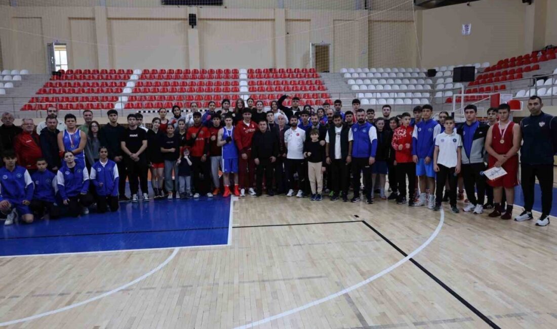 Bilecik’te düzenlenen 10 Kasım Atatürk Kupası Boks Müsabakaları, tamamlandı. İstasyon