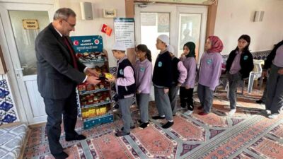 Bilecik’te minik öğrenciler “Cami Market Projesi” kapsamında merak ettikleri o