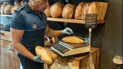 Bilecik’te 200 gram ekmeğe 2 lira 50 kuruş zam geldi.