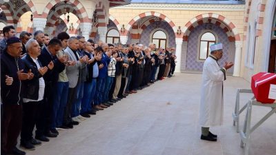 Bilecik’te emekli polis memuru Mehmet Pehlivan için cenaze töreni düzenlendi.