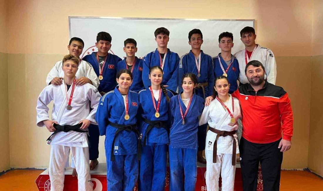 Bilecik’te genç judocular İl Şampiyonası için minderde buluştu Bilecik’te 2025-2026 eğitim-öğretim yılı okul spor faaliyetleri, Judo Gençler İl