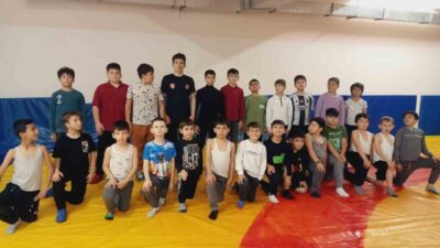 Bilecik’te Gençlik ve Spor okulları bünyesinde güreş ve wushu antrenmanları