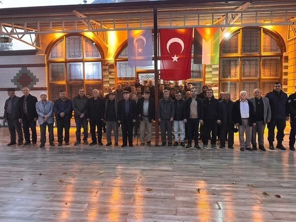Bilecik’in Yenipazar ilçesinde sabah namazı birlik ve dualarla gerçekleşti. Yenipazar
