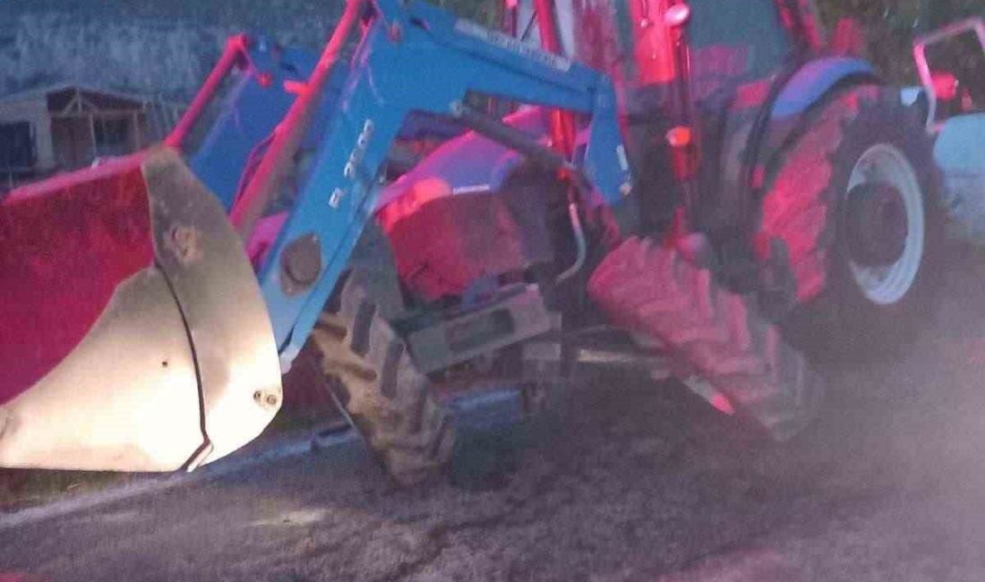 Bilecik’te traktör ile minibüsün çarpışması sonucunda meydana gelen kazada 3