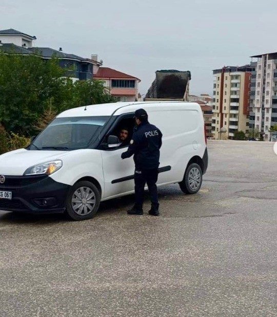 Bilecik’te üniversite öğrencilerinin huzuru ve güvenliği için yurt çevrelerinde emniyet